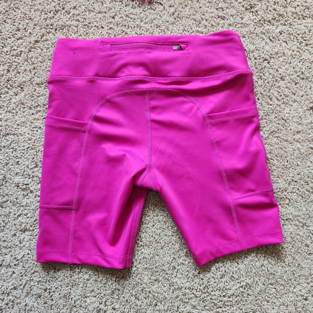 Nike Women's Dri Fit Pink Shorts Size Small - Picture 3 of 7